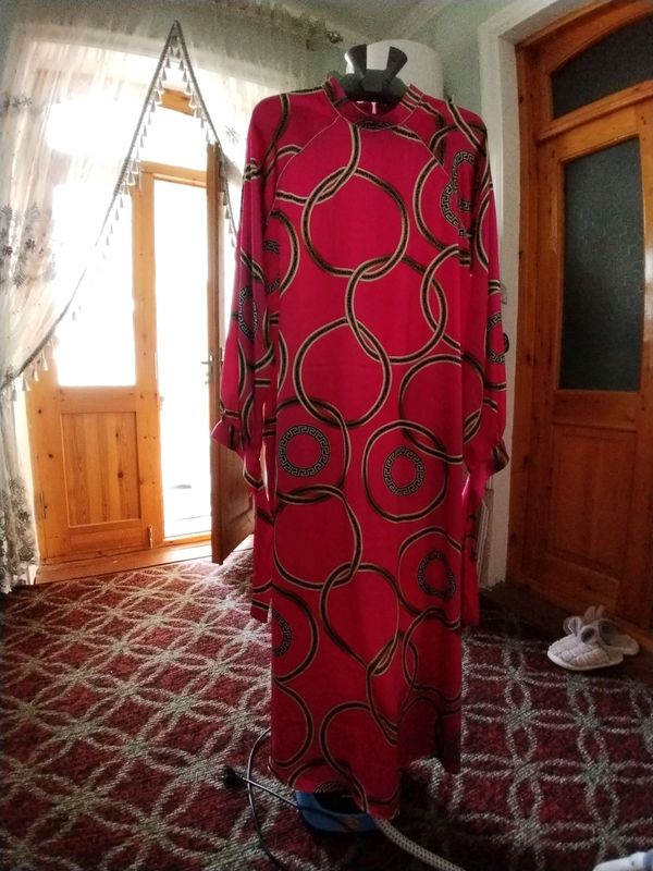 Malina rang razmer 46 48 razmer Narxi 100 ming Malina rang razmer 46 48 razmer Narxi 100 ming