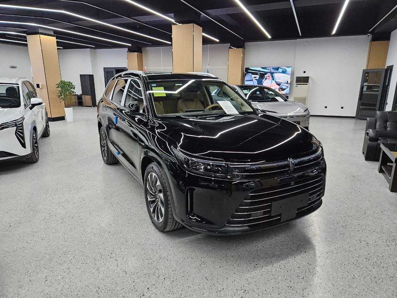 Продается AITO M7