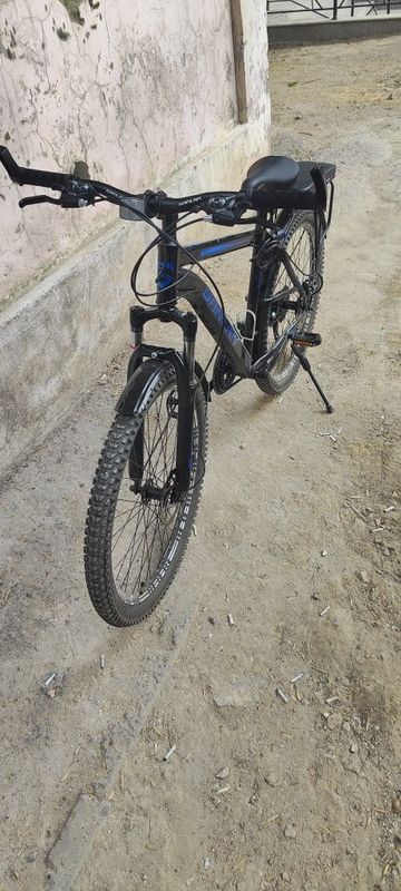 Velosiped sotiladi Velosiped sotiladi