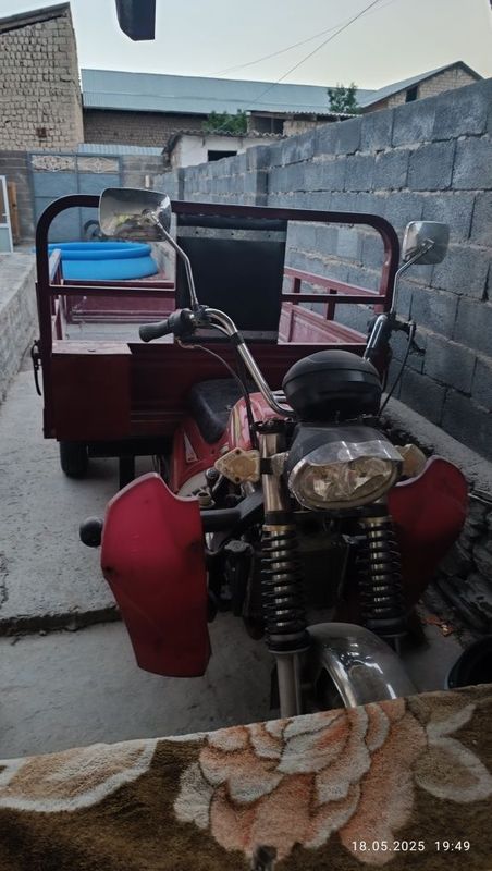 Mototsikl NewStar 200 sotiladi