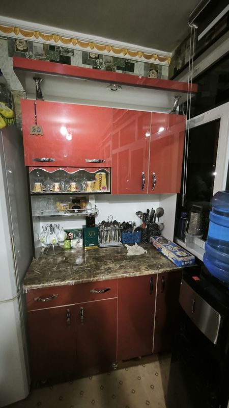 Кухенни шкаф сотилади эни 1.20.см холати аьло Кухенни шкаф сотилади эни 1.20.см холати аьло
