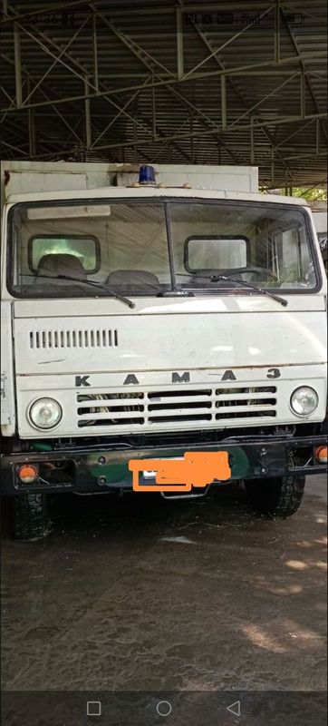Камаз сотилади 1988 йил 20000$