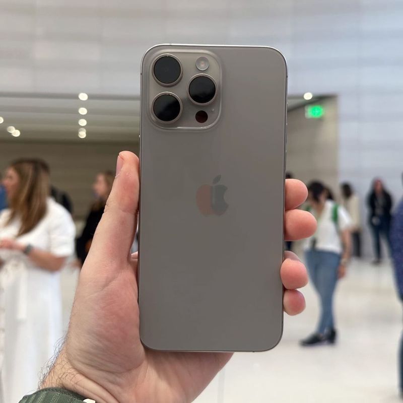 Iphone 15 pro 128, (natural) свой Iphone 15 pro 128, (natural) свой