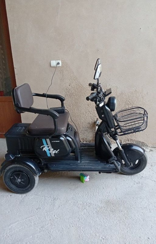 Mototsikl sotiladi Mototsikl sotiladi