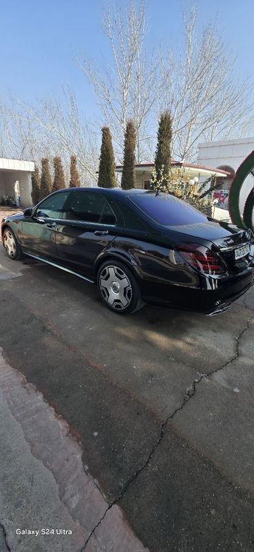 Mercedes 220. 222 qilingan sotiladi