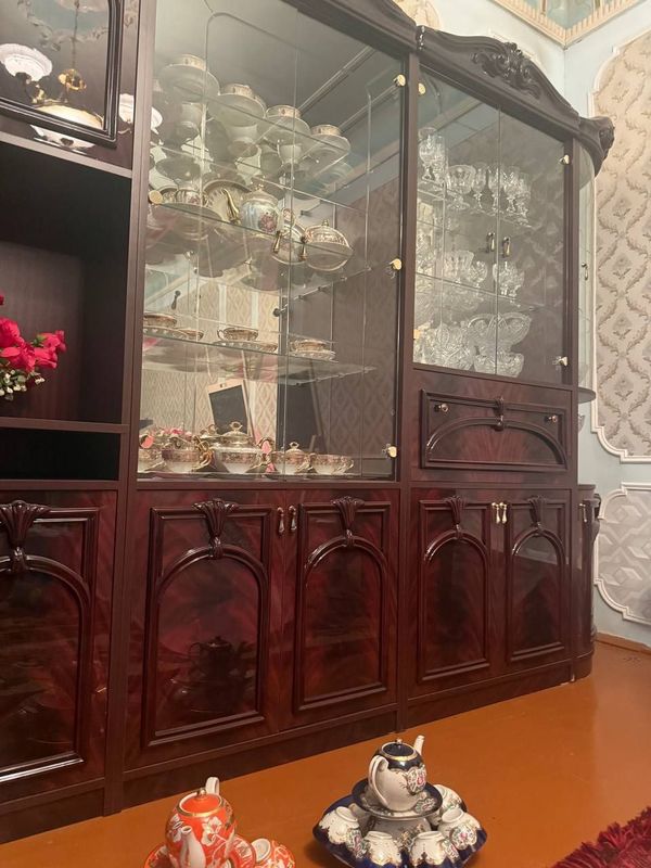 Roza hitoyiki sotiladi Roza hitoyiki sotiladi
