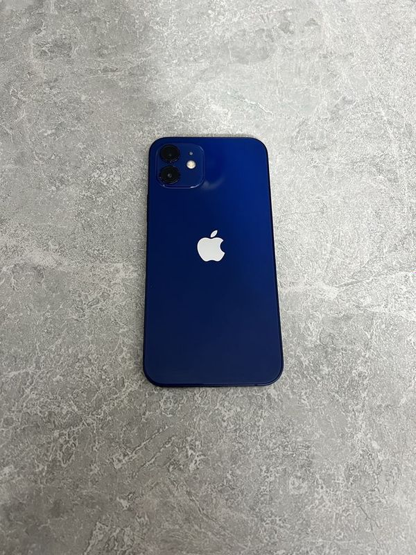 iPhone 12 64GB Blue iPhone 12 64GB Blue