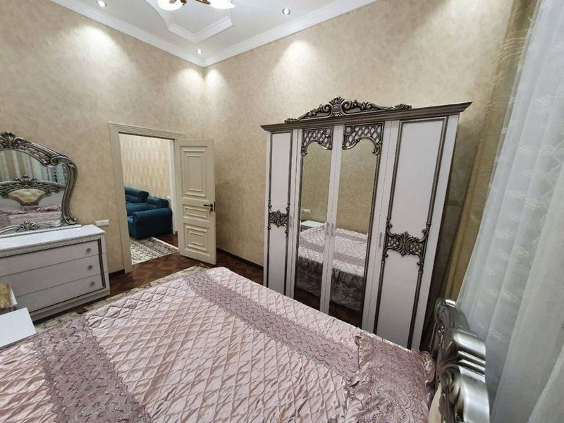 Ул.Навои Панарама 2/3/3 500$ Ул.Навои Панарама 2/3/3 500$