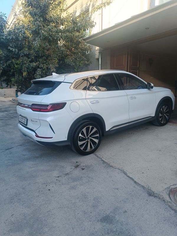 BYD chempion 605 sotiladi