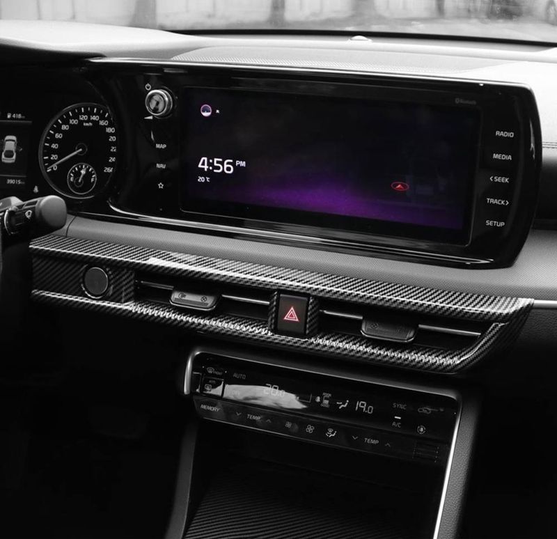 Карбоновые накидки на интерьер Kia K5 Карбоновые накидки на интерьер Kia K5