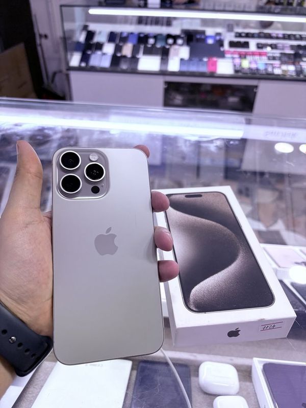 iPhone 15 Pro Max 256 gb natural iPhone 15 Pro Max 256 gb natural