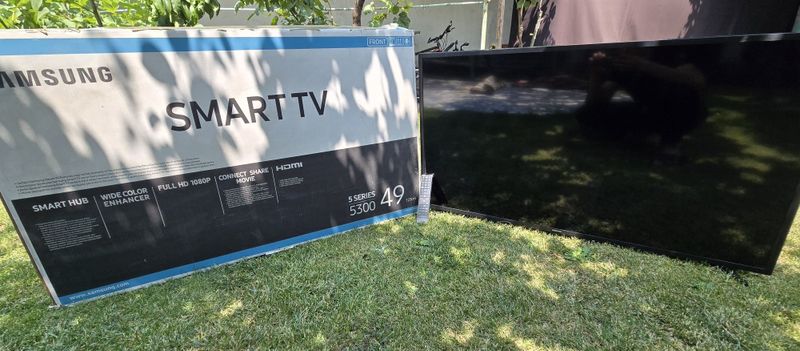 Samsung 49 smart tv Samsung 49 smart tv