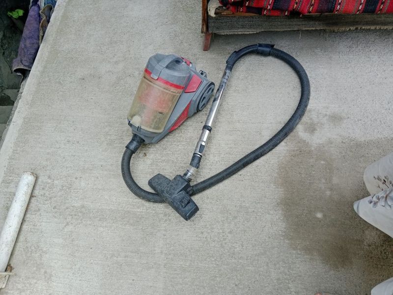 Bosch pilesos holati oʻrtachadan yuqori emas Bosch pilesos holati oʻrtachadan yuqori emas