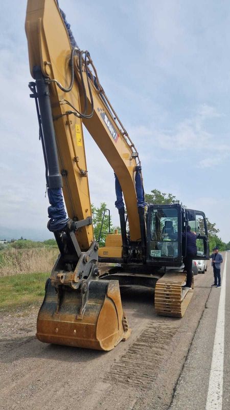 Экскаватор гусеничный гидравлический SANY SY235C Экскаватор гусеничный гидравлический SANY SY235C