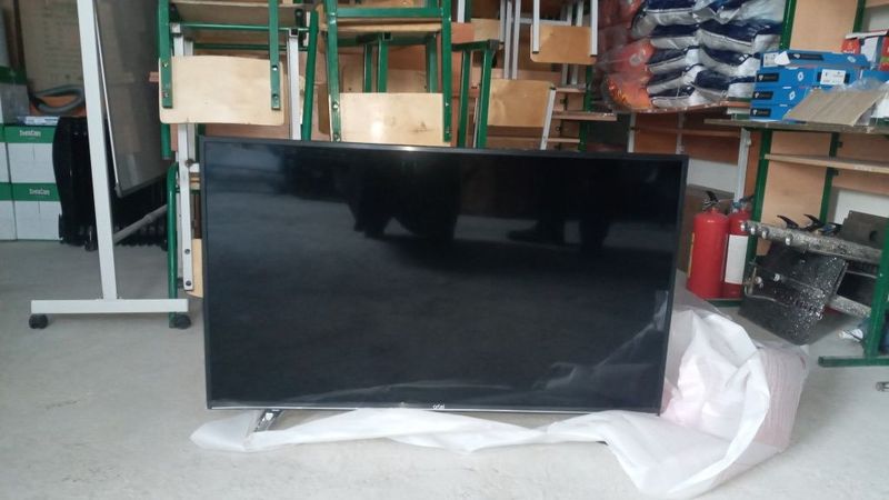 TV artel 42" sotilmoqda