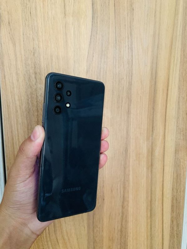 Galxy A32 sotiladi Galxy A32 sotiladi
