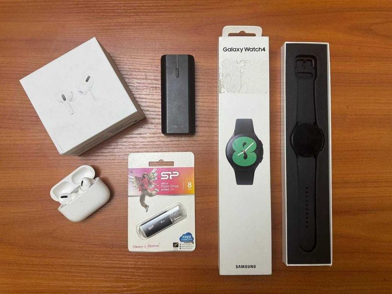 Samsung Galaxy Watch 4 + имеется бонусы, см фото Samsung Galaxy Watch 4 + имеется бонусы, см фото
