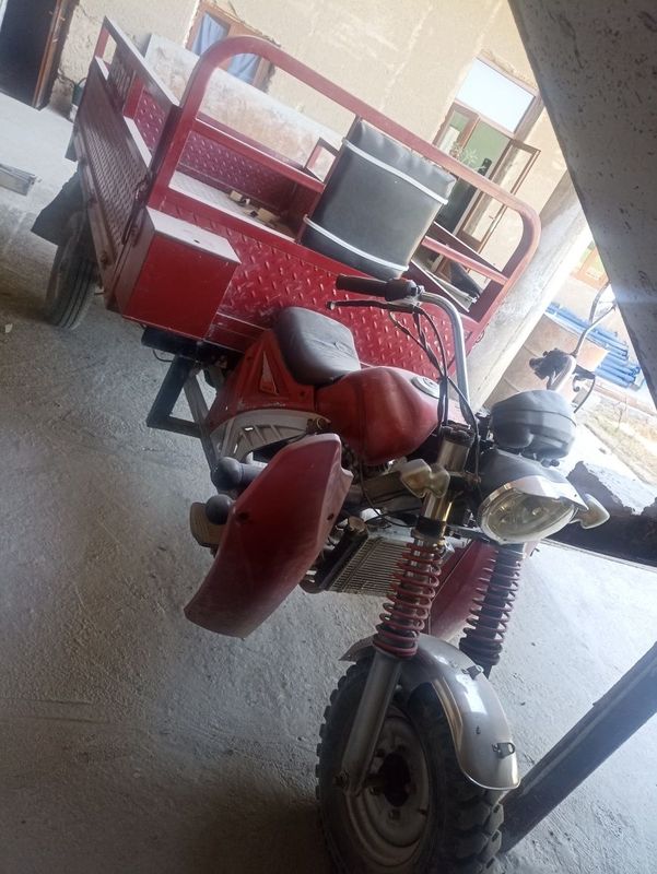 Motosukitr sotiladi srochni Motosukitr sotiladi srochni