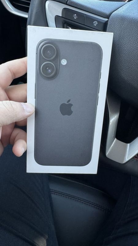 Срочно продам Iphone 16 black 128 GB новый