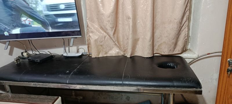 Продаю массажный стол Продаю массажный стол