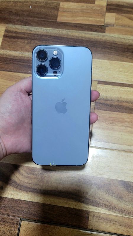 13 pro max orginal срочно продаётся 256 гб