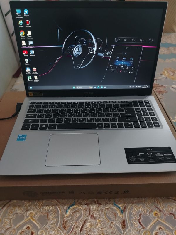 Noutbook Acer Aspire 3 yangi holatda Noutbook Acer Aspire 3 yangi holatda