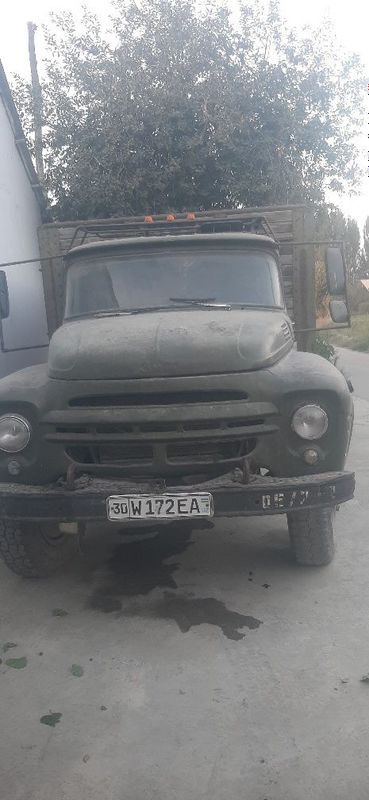 Zil-131 sotiladi Zil-131 sotiladi