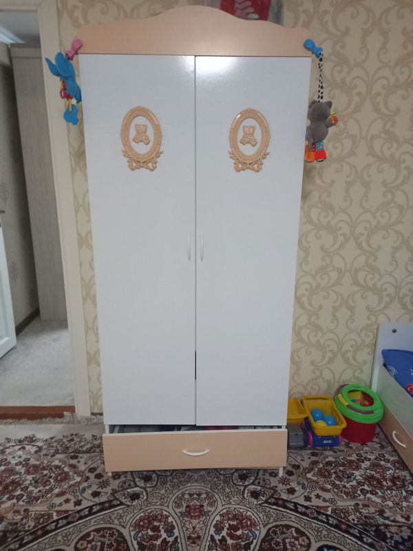 Detskiy mebel sotiladi komplekt Detskiy mebel sotiladi komplekt