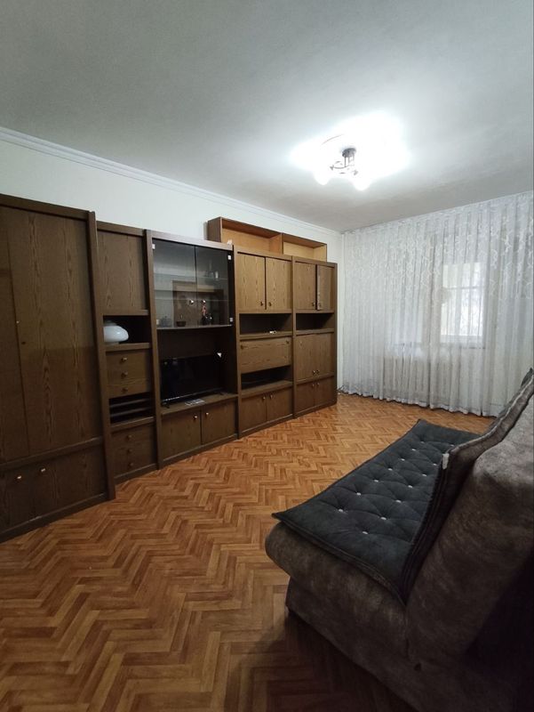 Сдаётся 1/1/4 на м-в Ялангач (ориентир IT Park)