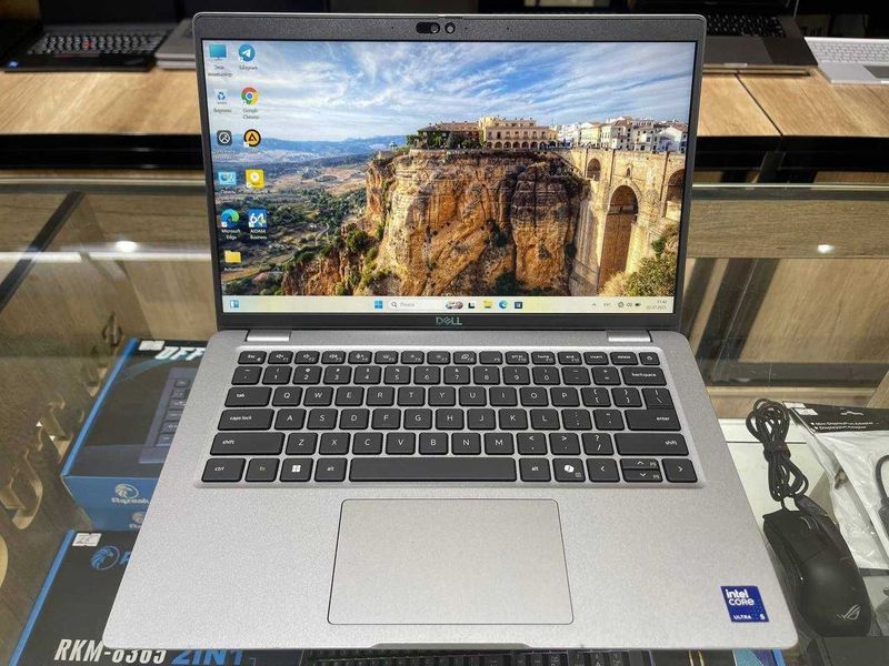 DELL Latitude 5450 Core ULTRA 5-125U ram16 Gb DDR5 5600 ssd 256