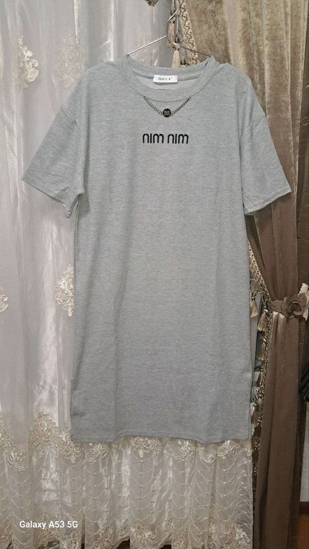 ko‘ylak sotiladi 120 ming so‘m hali yangi kiyilmagan ko‘ylak sotiladi 120 ming so‘m hali yangi kiyilmagan