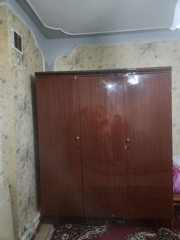 Срочно недорого продаётся мебель шифонер сержант и шкаф для прихожей. Срочно недорого продаётся мебель шифонер сержант и шкаф для прихожей.