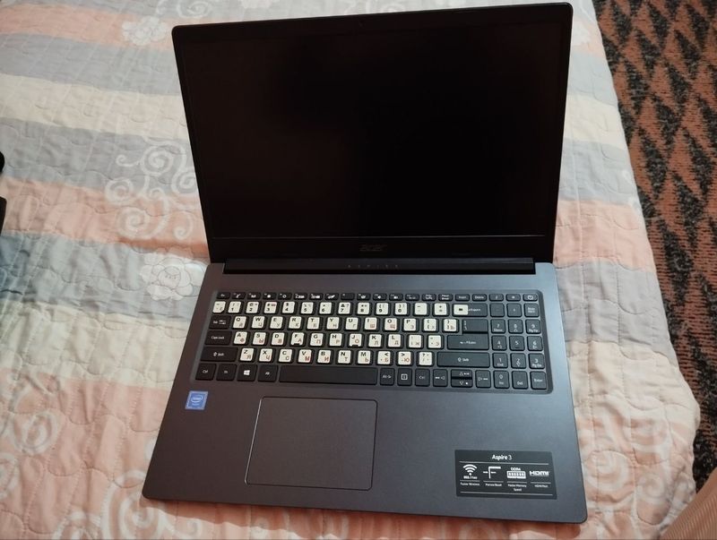 Acer aspire 3. 4 GB