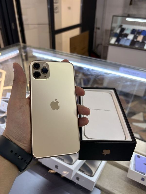 iPhone 11 Pro Max 64 gb gold iPhone 11 Pro Max 64 gb gold