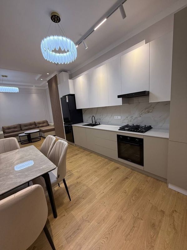Kvartira продается 2/8/10 на ЖК Royal House Kvartira продается 2/8/10 на ЖК Royal House