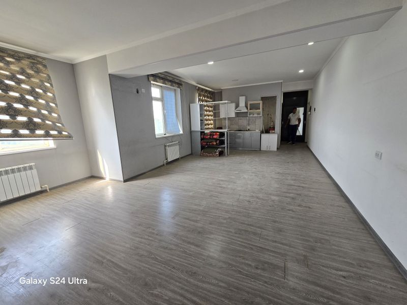2 xona sotiladi 10000 $ istiklol stadionda