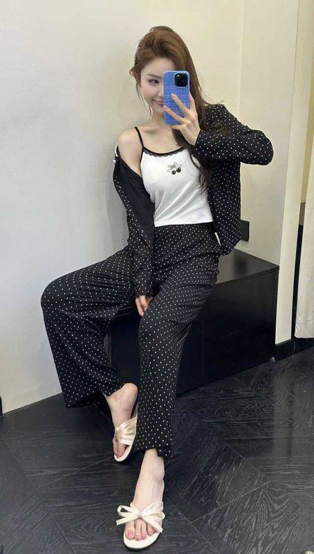 pijama juda chiroyli pijama juda chiroyli