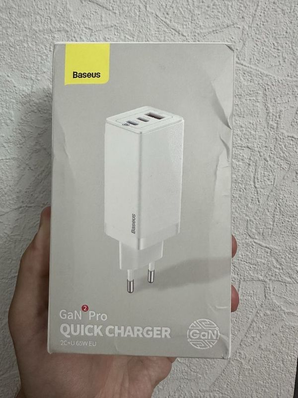Зарядное устройство Baseus GaN5 Pro Fast Charger 65W 1 метр с кабелем Зарядное устройство Baseus GaN5 Pro Fast Charger 65W 1 метр с кабелем