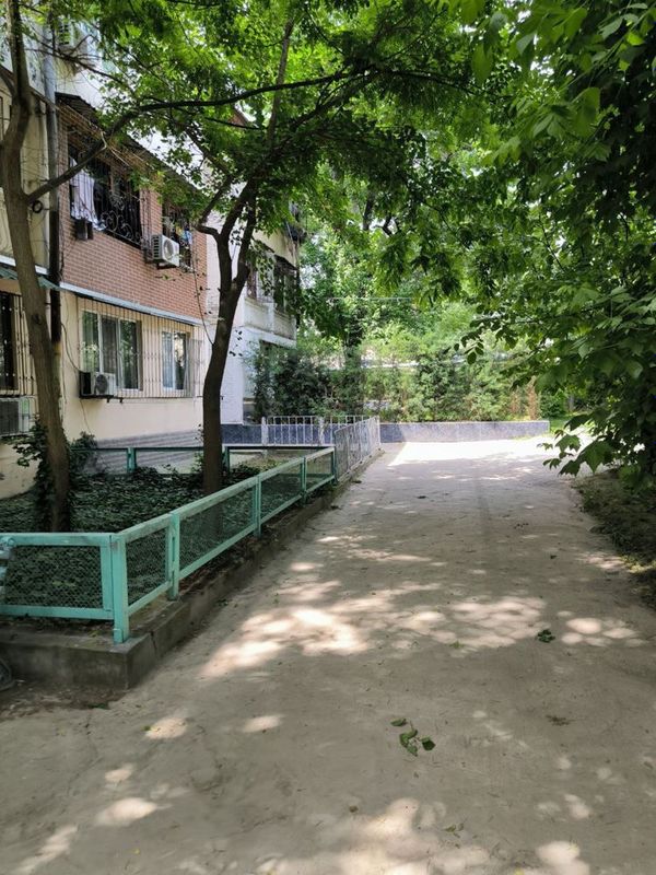 Метро Космонавтов, Цум 1ком Метро Космонавтов, Цум 1ком