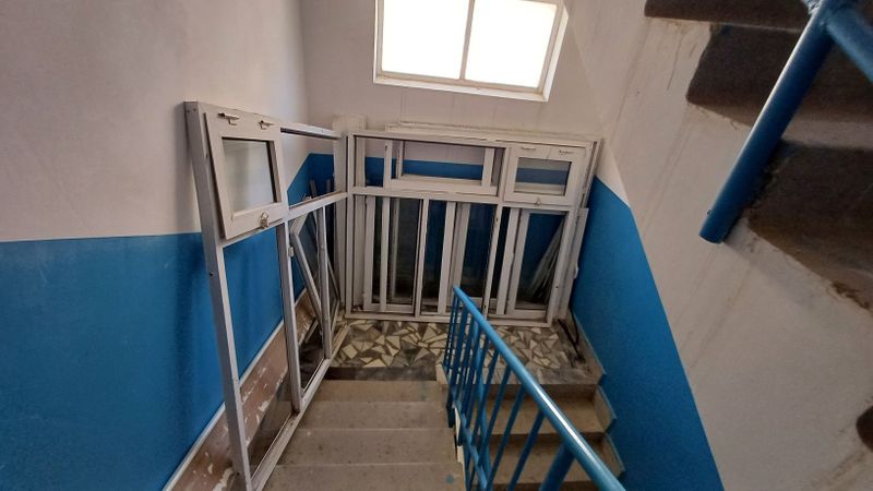 Deraza sotiladi srochna Deraza sotiladi srochna