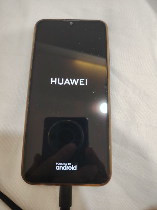 Продам Huawei P smart 2021 года