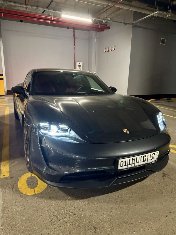 Продам свой Porsche Taycan — Идеальное состояние Продам свой Porsche Taycan — Идеальное состояние