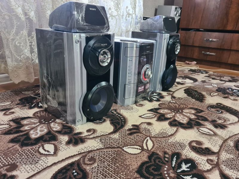 Музыкальный центр Сонй