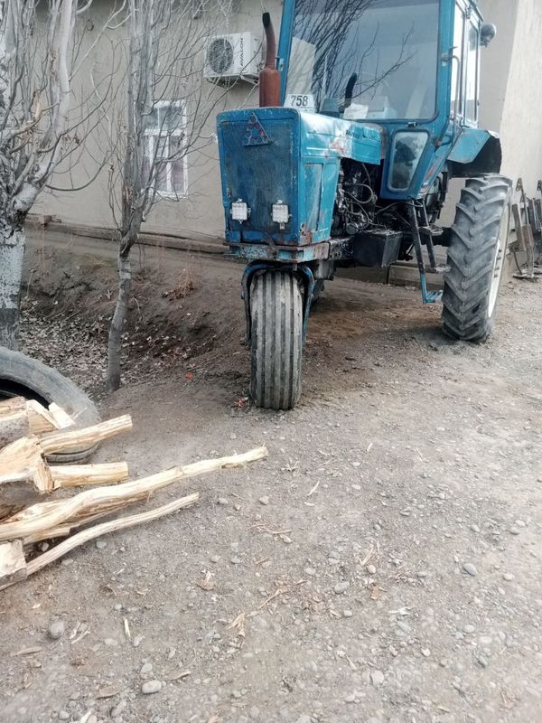 МТЗ трактор СОТИЛАДИ нахаду.