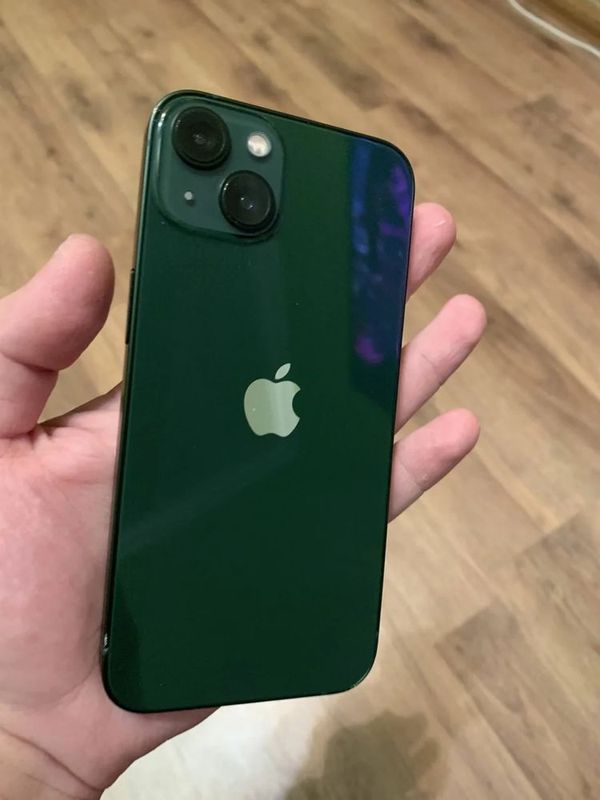 Срочно IPhone 13 green.