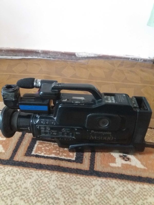 PANASONIC 3000 Video Kamera Satiladi 300мын сом келисемиз