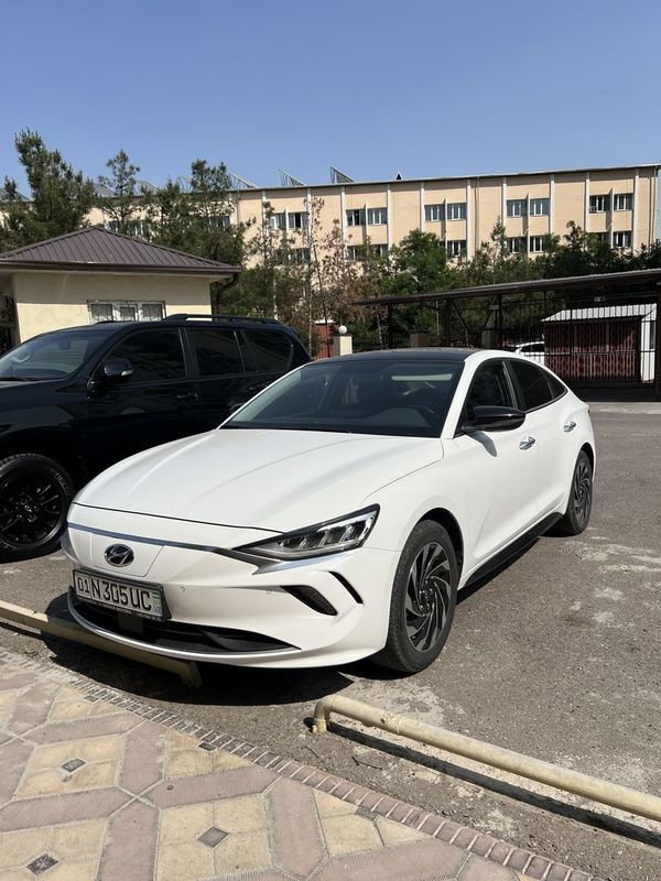 Hyundai Lafesta Ev 2019 yil Hyundai Lafesta Ev 2019 yil