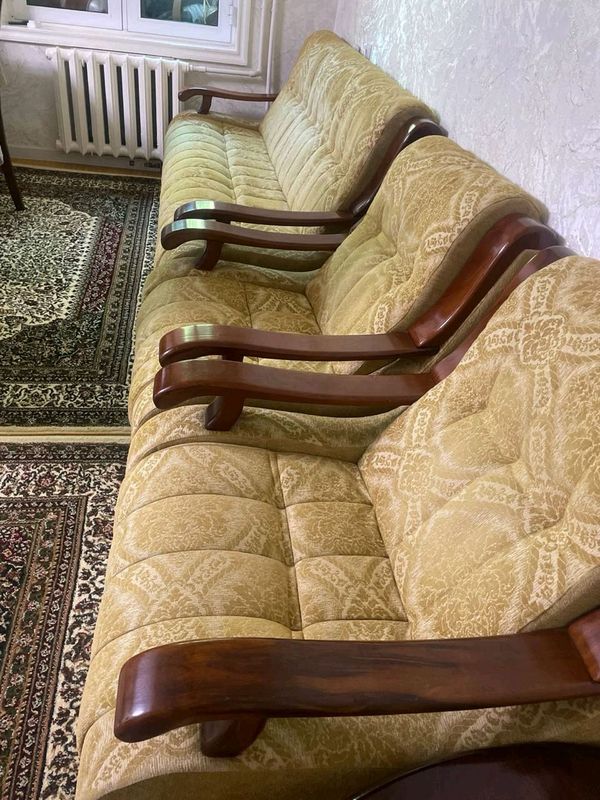 Divan kreslo vaqtinchalik skidkada sotadiladi.