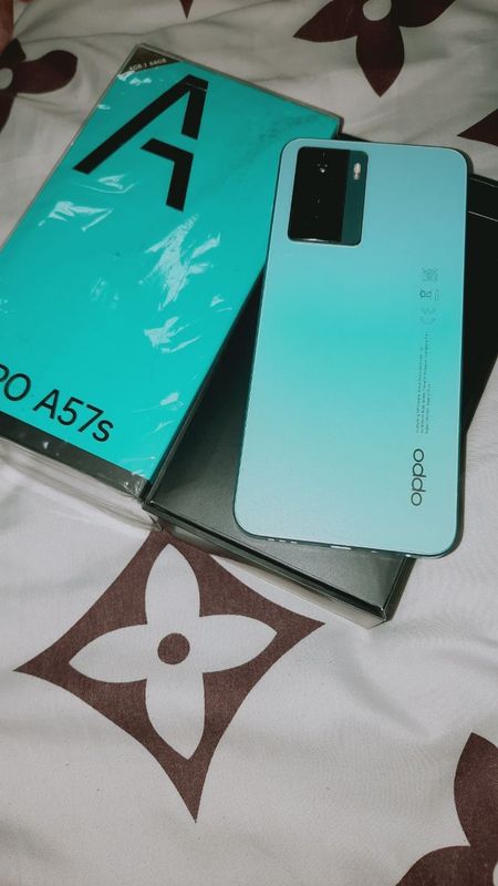 OPPO A57S sotiladi OPPO A57S sotiladi