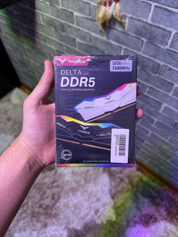 T-Force Delta RGB White DDR5 32GB 2x16 7600MHz CL36 T-Force Delta RGB White DDR5 32GB 2x16 7600MHz CL36